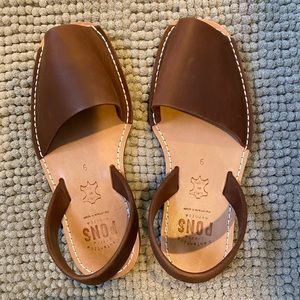 NWOT - Pons 510 - Avarca Classic Style Women’s sandal